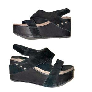 VOLATILE BLACK SUEDE STUD WEDGES WOMEN’s size 8